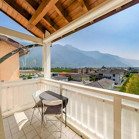 Spacieux Duplex Avec Acces Direct Au Bains