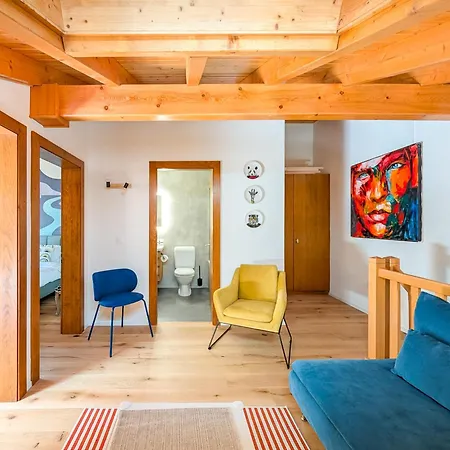Spacieux Duplex Avec Acces Direct Au Bains Saillon