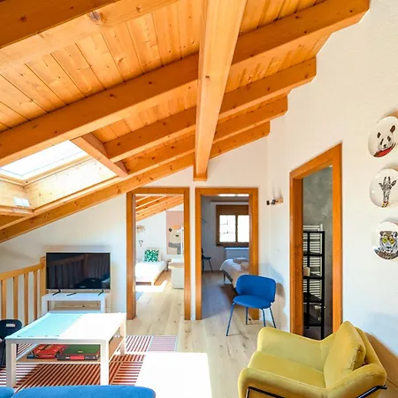Spacieux Duplex Avec Acces Direct Au Bains Appartement Saillon