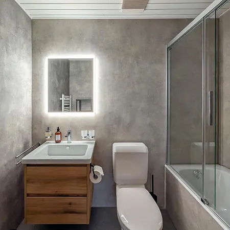 Spacieux Duplex Avec Acces Direct Au Bains Appartement Saillon