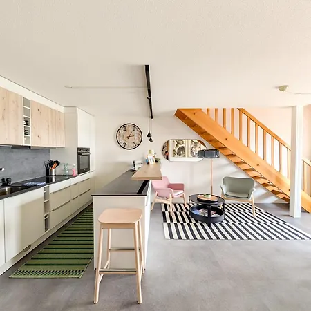 Spacieux Duplex Avec Acces Direct Au Bains Appartement Saillon