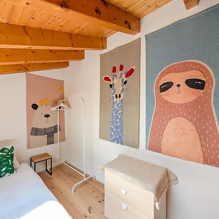 Spacieux Duplex Avec Acces Direct Au Bains Lägenhet
